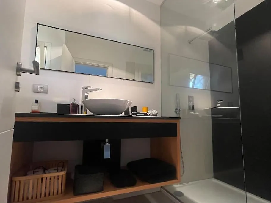 Luxury, Boutique Two-Bedroom Modern Townhouse With Golf Views Arona  Villa Arona (Tenerife)
