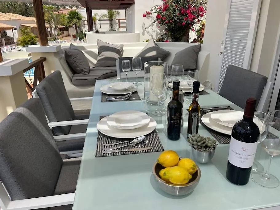 Luxury, Boutique Two-Bedroom Modern Townhouse With Golf Views Arona  0*, Arona (Tenerife)